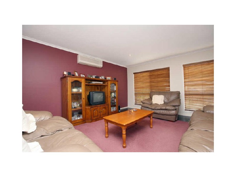 17 Blinkhorn Place, Gordon ACT 2906