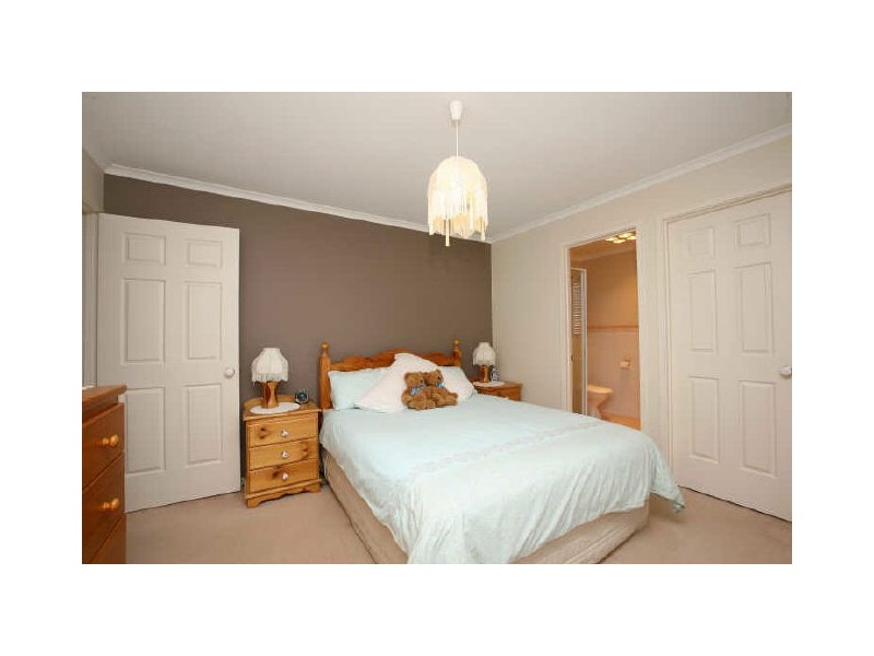 17 Blinkhorn Place, Gordon ACT 2906