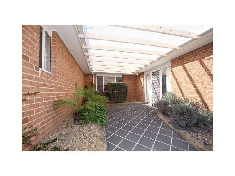 17 Blinkhorn Place, Gordon ACT 2906