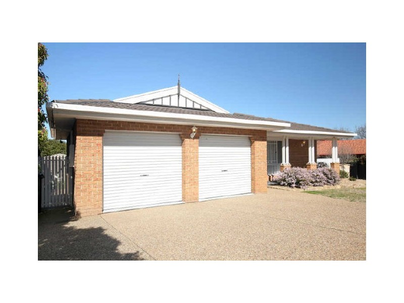 17 Blinkhorn Place, Gordon ACT 2906