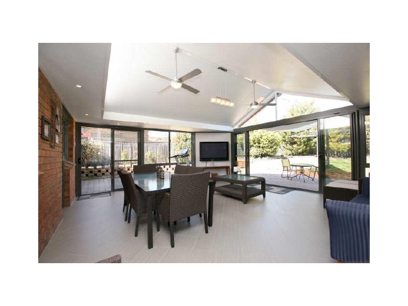 6 Nina Jones Crescent, Chisholm ACT 2905