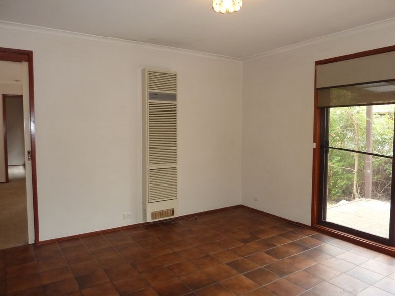 4/6 Beazley Crescent, Calwell ACT 2905
