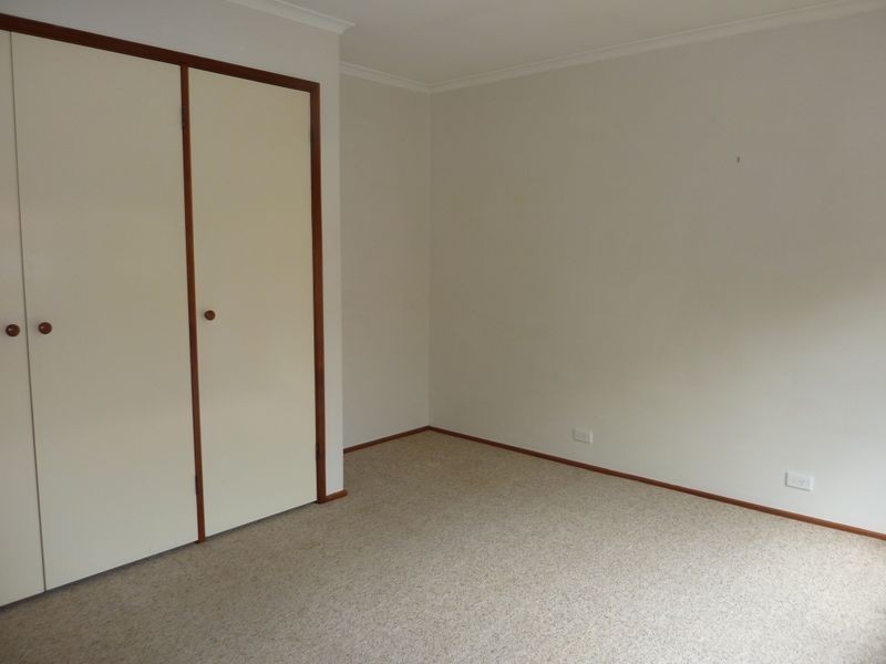 4/6 Beazley Crescent, Calwell ACT 2905