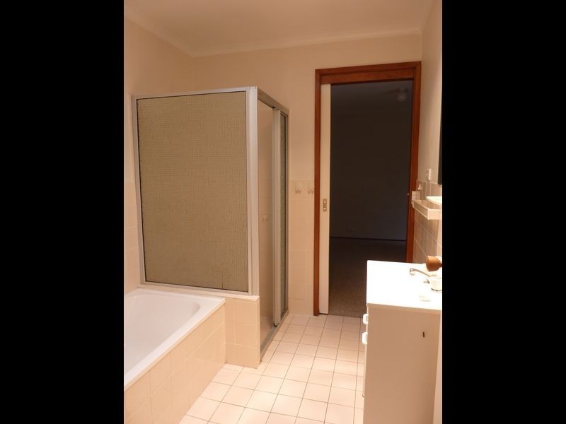4/6 Beazley Crescent, Calwell ACT 2905