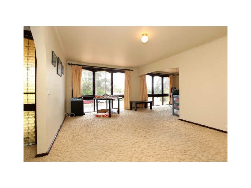 84 McKillop Circuit, Kambah ACT 2902