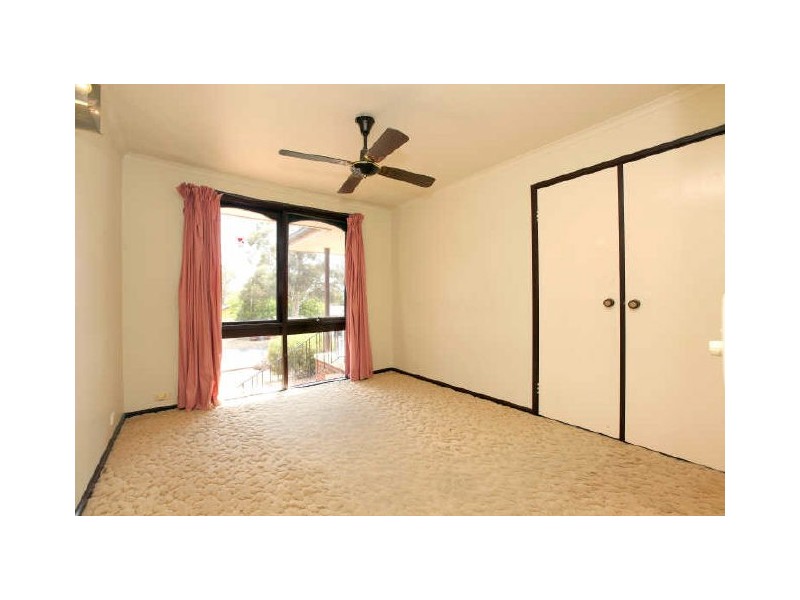 84 McKillop Circuit, Kambah ACT 2902