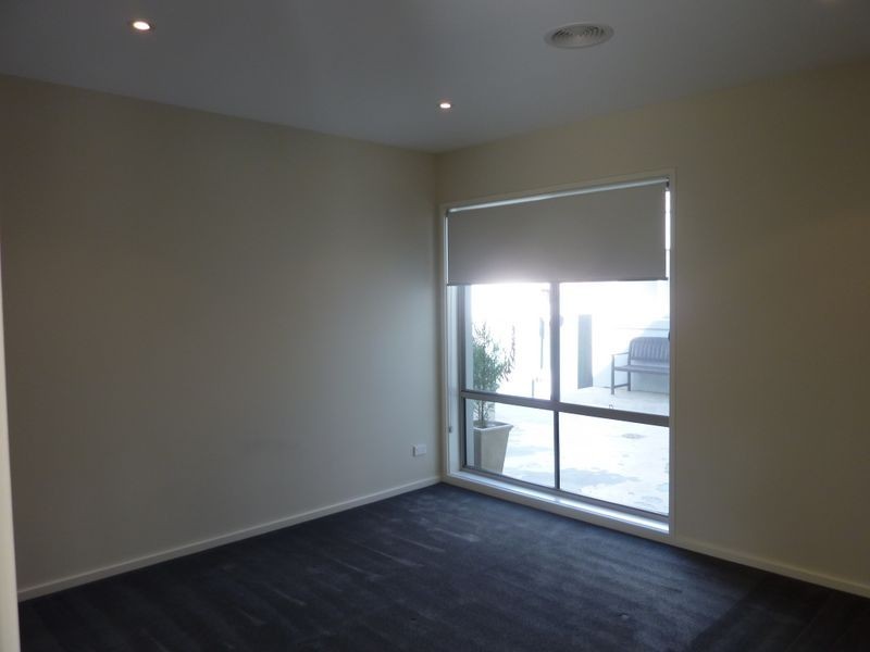 23 Myrtle Close, Jerrabomberra NSW 2619