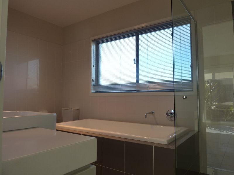 23 Myrtle Close, Jerrabomberra NSW 2619