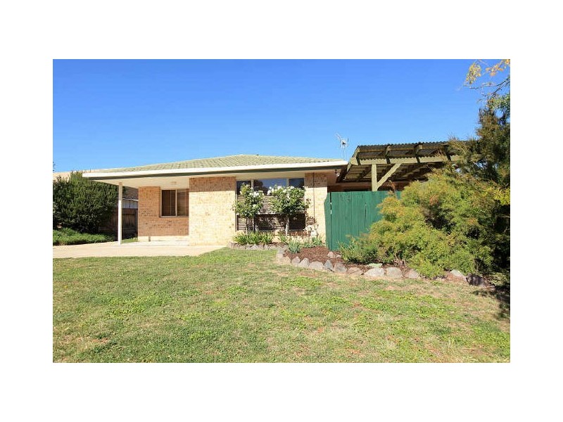40 McLuckie Crescent, Banks ACT 2906