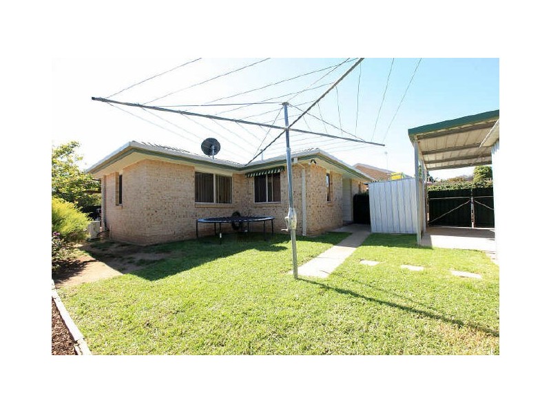 40 McLuckie Crescent, Banks ACT 2906