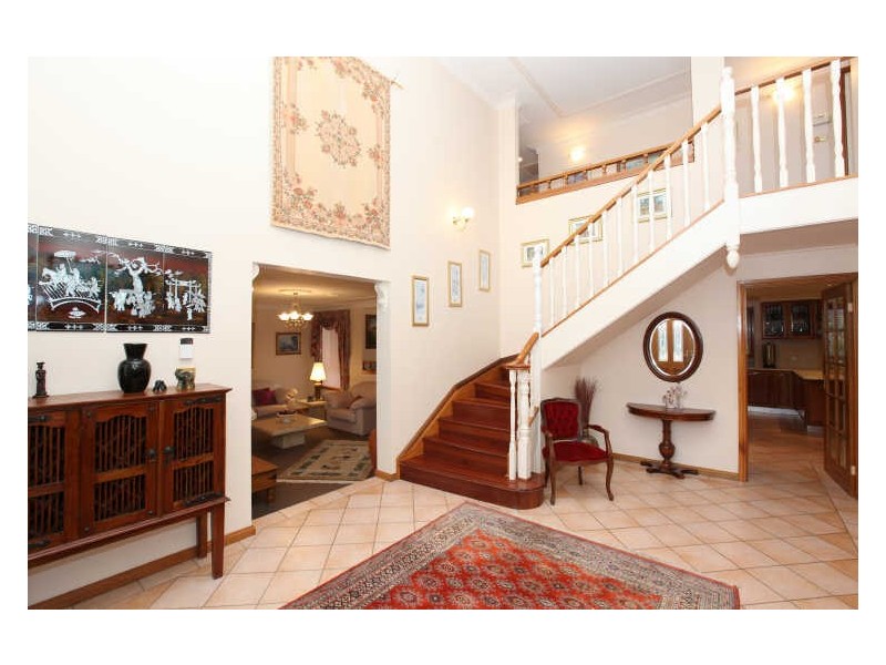 1 Winser Crescent, Kambah ACT 2902