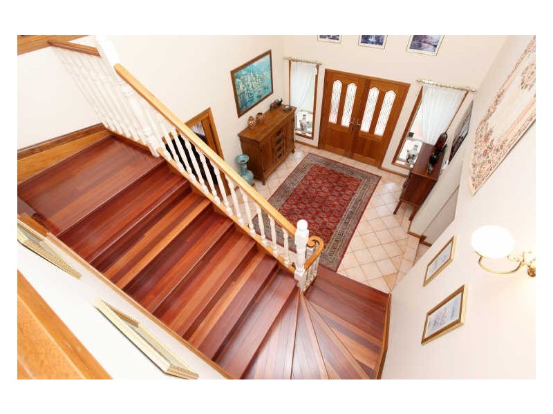 1 Winser Crescent, Kambah ACT 2902