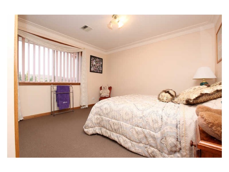 1 Winser Crescent, Kambah ACT 2902