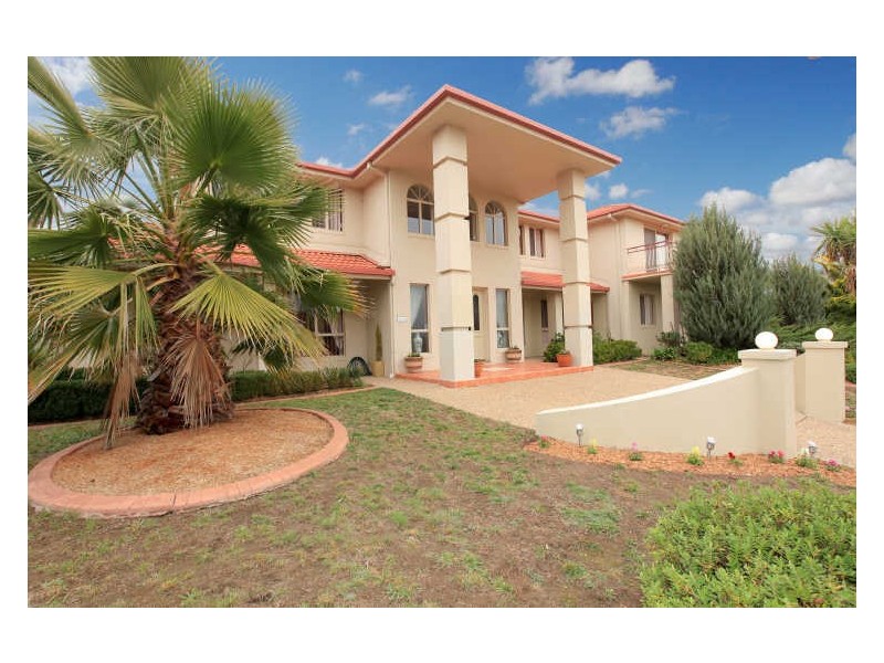 1 Winser Crescent, Kambah ACT 2902