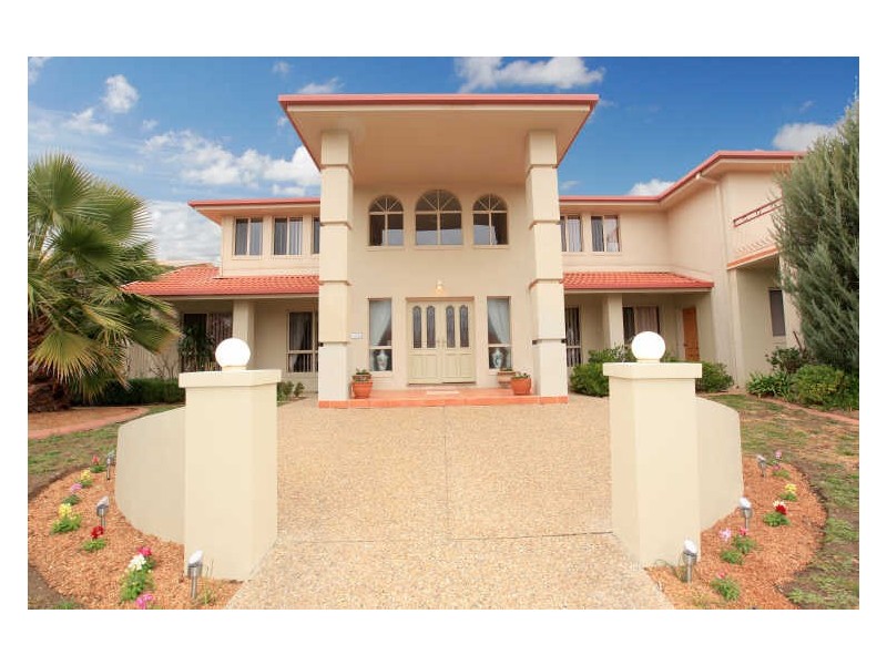 1 Winser Crescent, Kambah ACT 2902