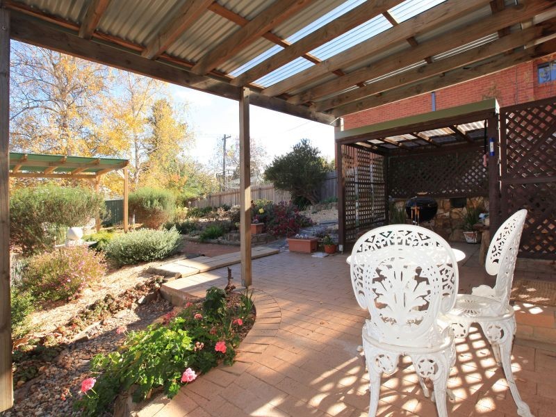 24 Dookie Street, Farrer ACT 2607