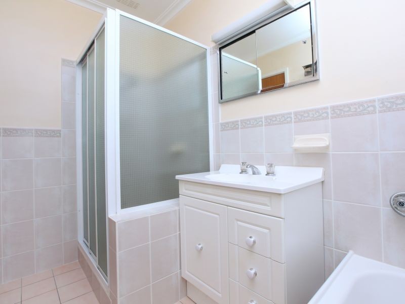 24 Dookie Street, Farrer ACT 2607