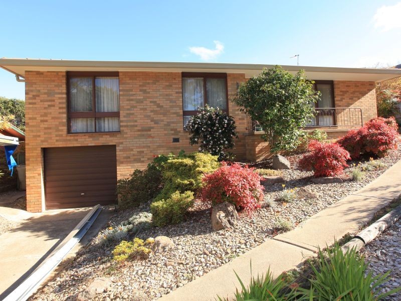 24 Dookie Street, Farrer ACT 2607