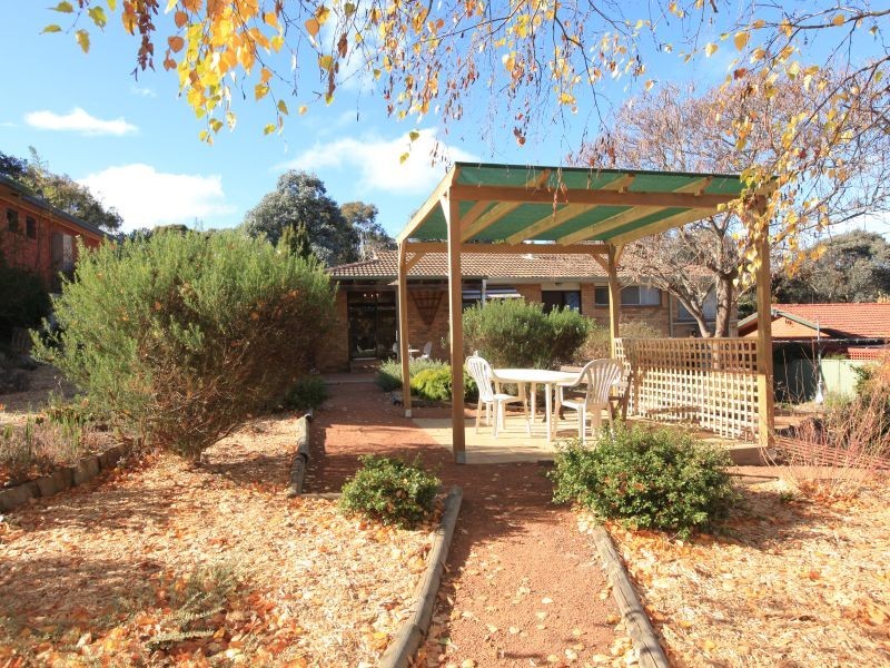 24 Dookie Street, Farrer ACT 2607