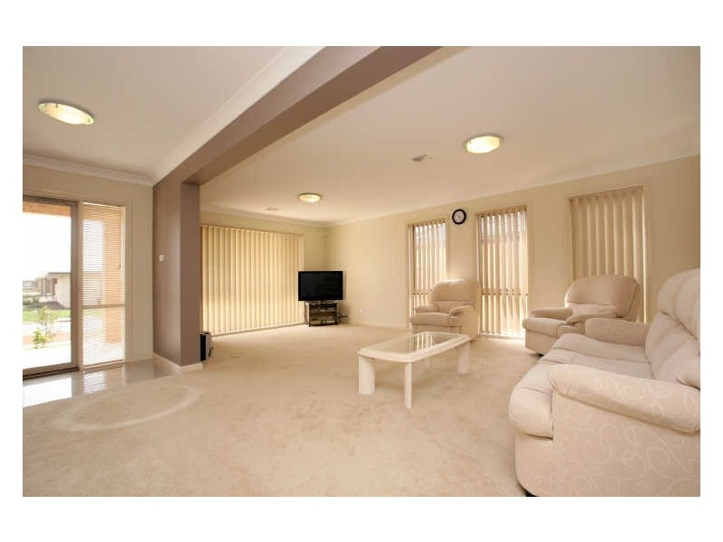 20 Nancy Cato Street, Franklin ACT 2913