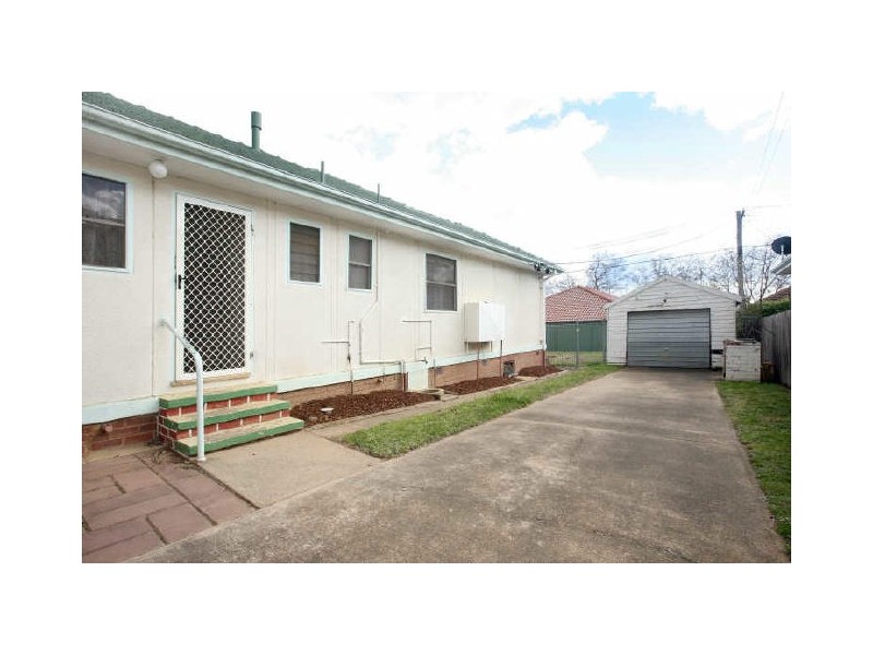 18 Barron Street, Deakin ACT 2600