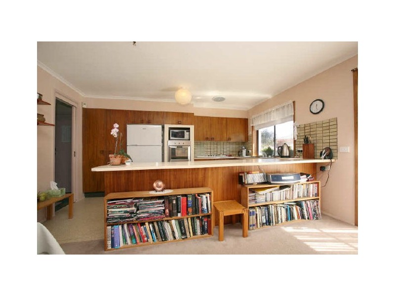 8 Ey Place, Kambah ACT 2902