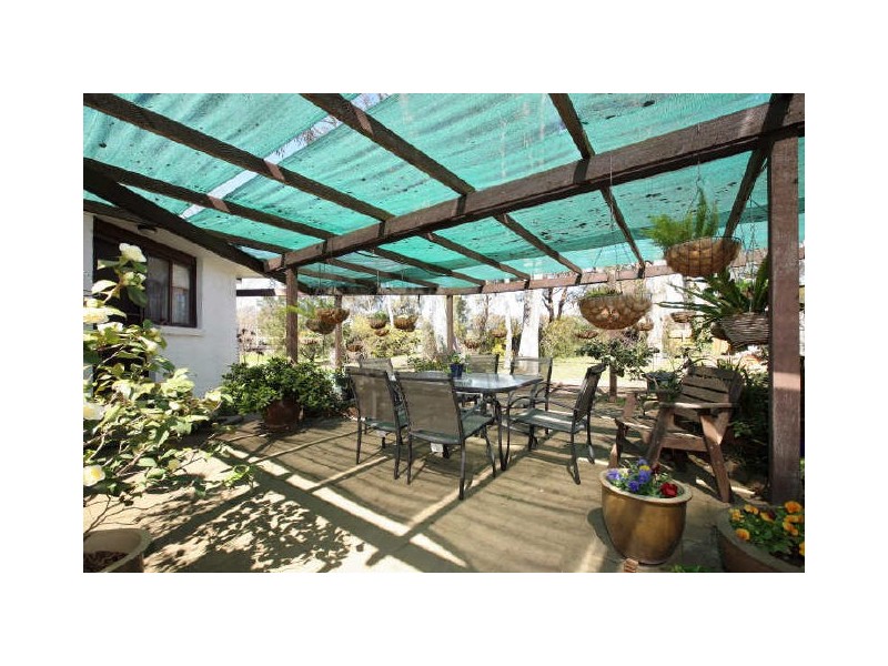 8 Ey Place, Kambah ACT 2902