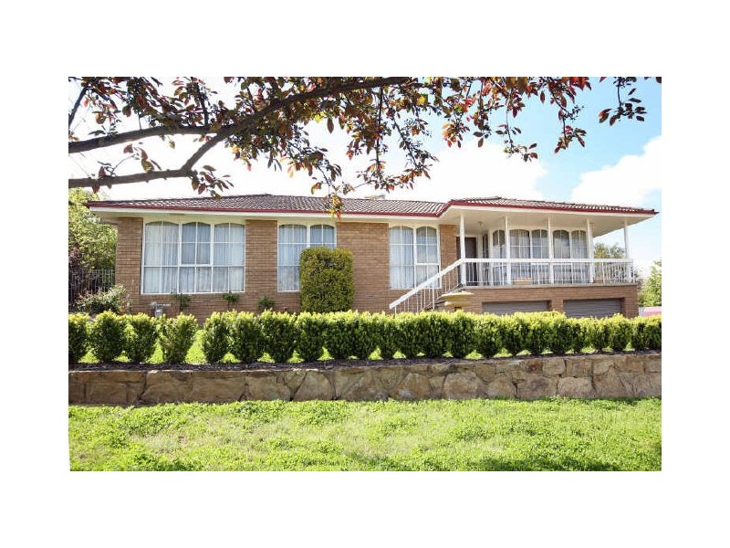 14 Adamson Crescent, Wanniassa ACT 2903