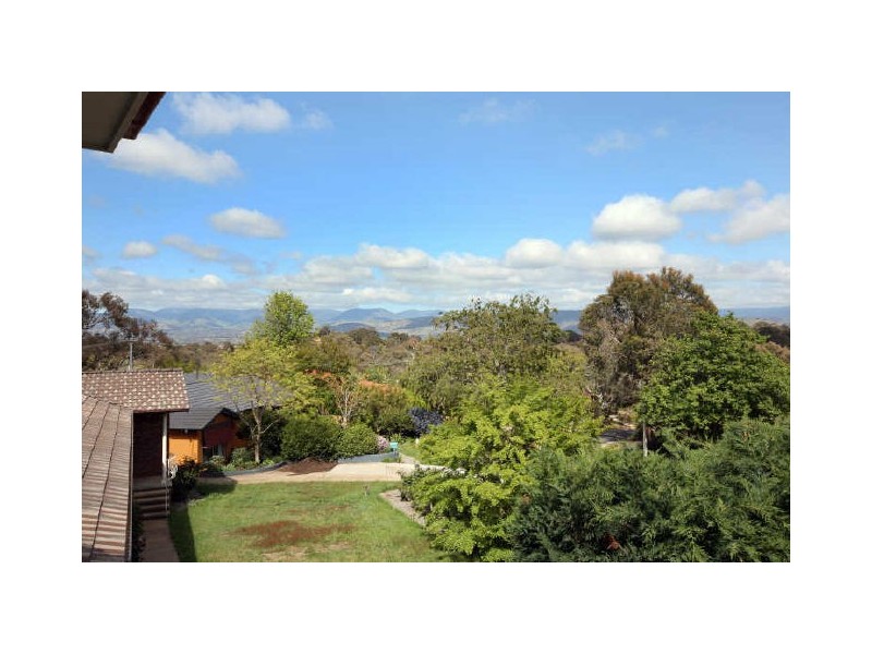 14 Adamson Crescent, Wanniassa ACT 2903