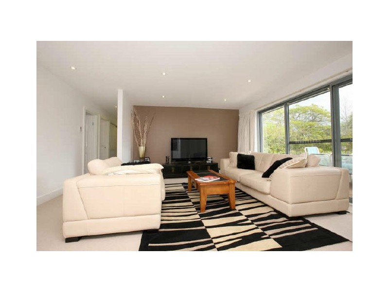 2 Prendergast Street, Curtin ACT 2605