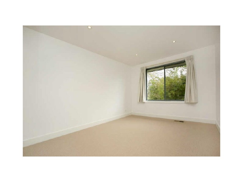 2 Prendergast Street, Curtin ACT 2605