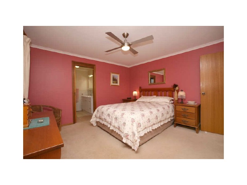 34 Parfitt Crescent, Calwell ACT 2905