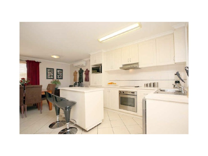 8 Waratah Street, Queanbeyan NSW 2620