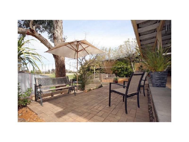 8 Waratah Street, Queanbeyan NSW 2620