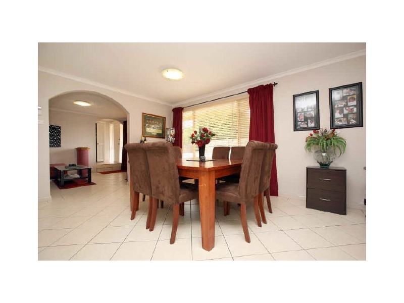 8 Waratah Street, Queanbeyan NSW 2620