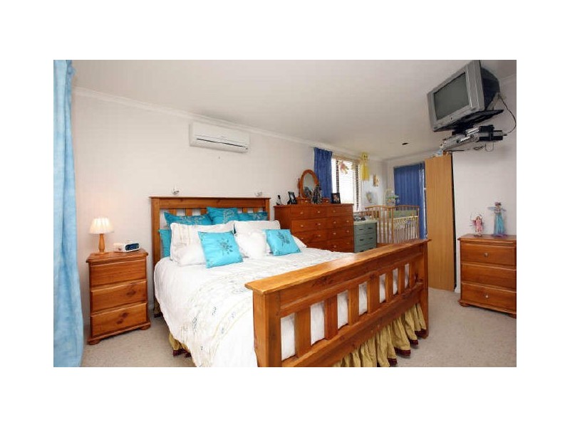 8 Waratah Street, Queanbeyan NSW 2620