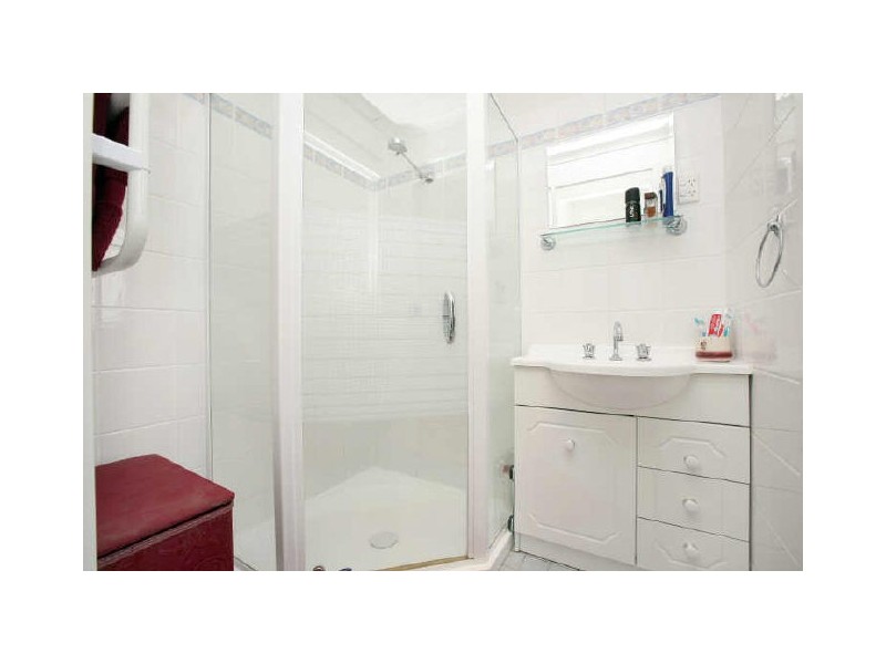 8 Waratah Street, Queanbeyan NSW 2620