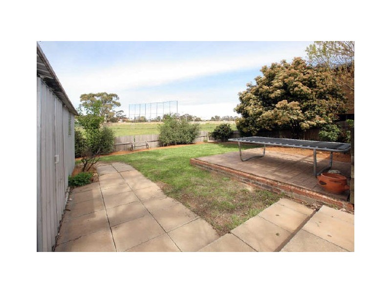 8 Waratah Street, Queanbeyan NSW 2620