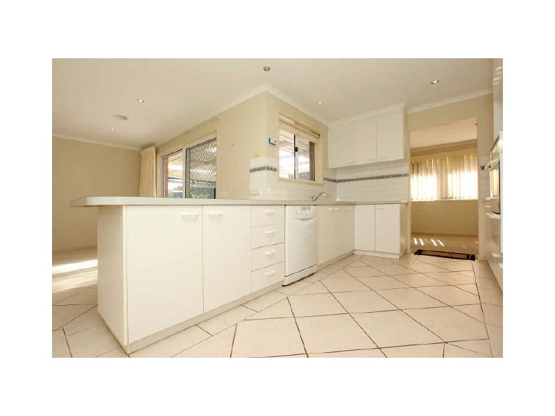 5 Halloran Drive, Jerrabomberra NSW 2619