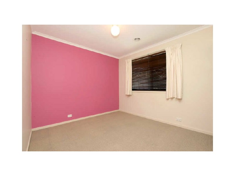 5 Halloran Drive, Jerrabomberra NSW 2619