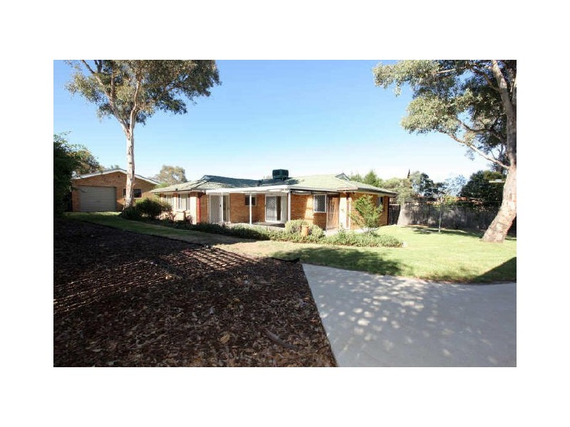 5 Halloran Drive, Jerrabomberra NSW 2619