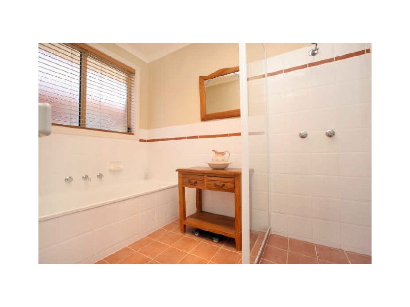 4 Birchall Street, Gordon ACT 2906