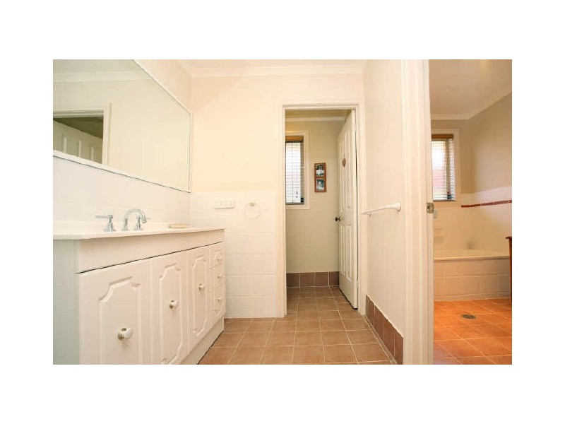 4 Birchall Street, Gordon ACT 2906