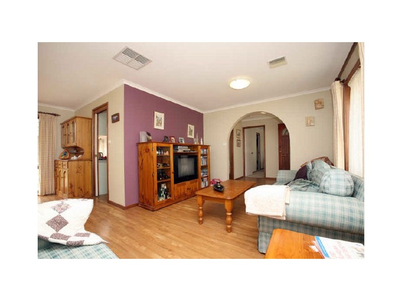 27 Abrahams Crescent, Conder ACT 2906