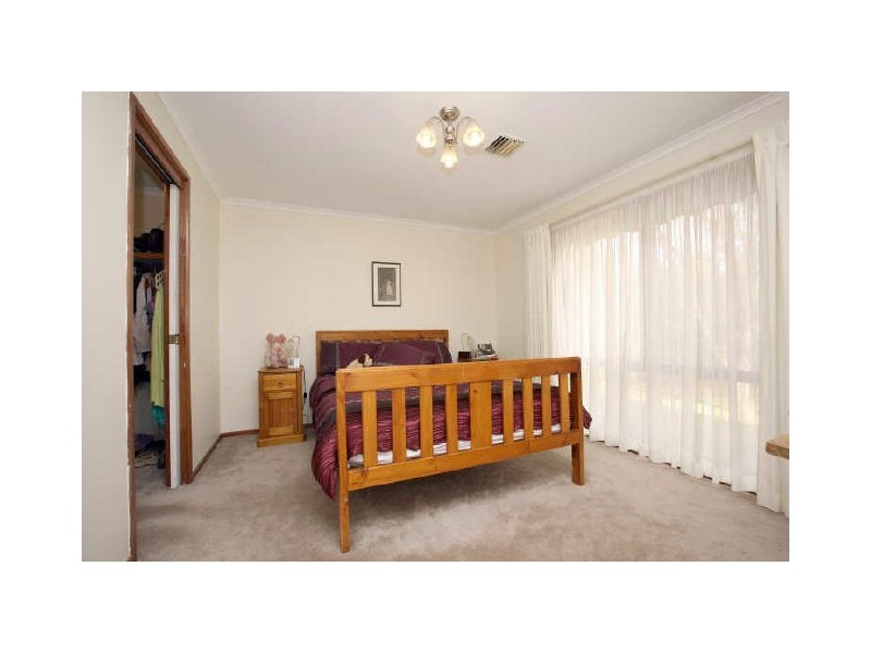 27 Abrahams Crescent, Conder ACT 2906