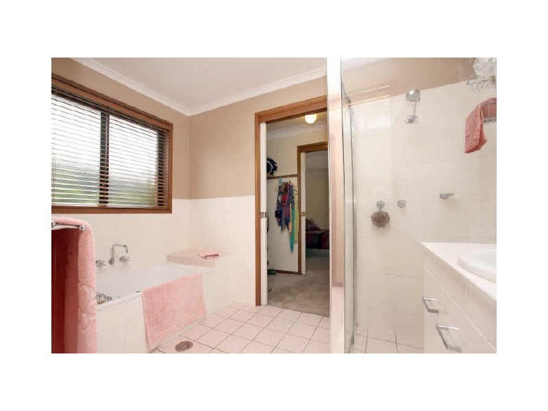 27 Abrahams Crescent, Conder ACT 2906