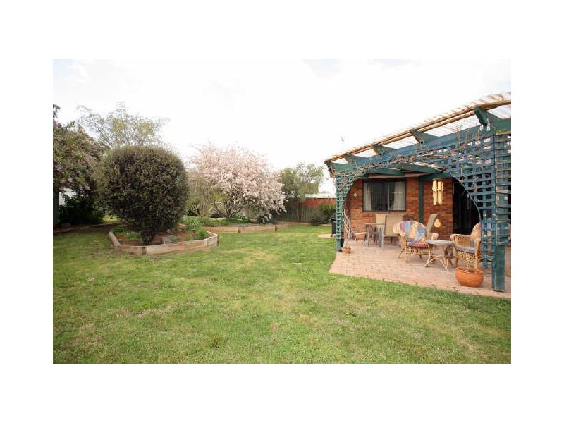 27 Abrahams Crescent, Conder ACT 2906