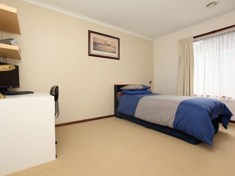 6 Payne Place, Fadden ACT 2904