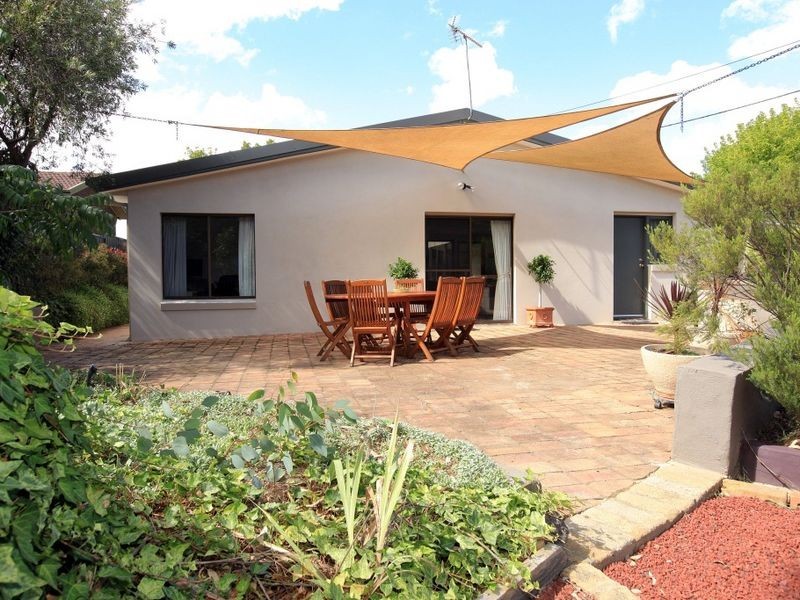 6 Payne Place, Fadden ACT 2904