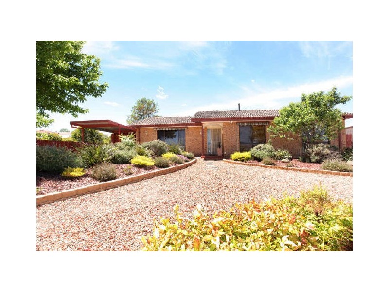 10 Mollee Crescent, Isabella Plains ACT 2905